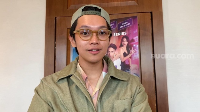 Diajari Kendarai Motor Gede oleh Haico Van der Veken, Brandon Salim: Gila Dia Jago Banget