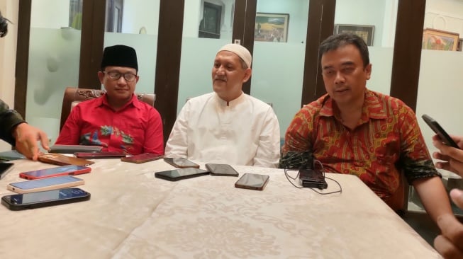 Tim Risma-Gus Hans Percaya Diri Jagoannya Unggul 5 Persen dari Khofifah-Emil