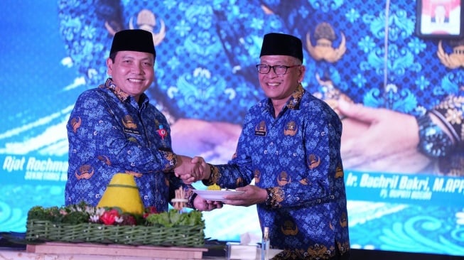 HUT Korpri, Pj Bupati Bogor Ajak ASN Jadi Pelayan Publik yang Unggul, Implementasikan Nilai Berakhlak