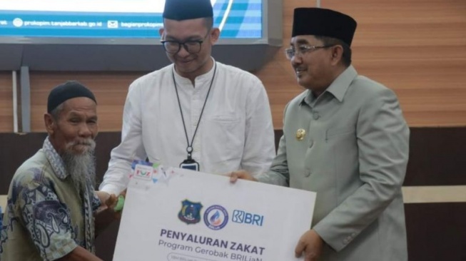 BRI dan Pemkab Tanjabbar Berbagi Kebahagiaan, Santuni Anak Yatim dan Lansia