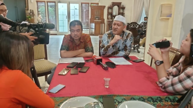 Tim Pemenangan Risma-Gus Hans Temukan Kejanggalan di Pilgub Jatim 2024