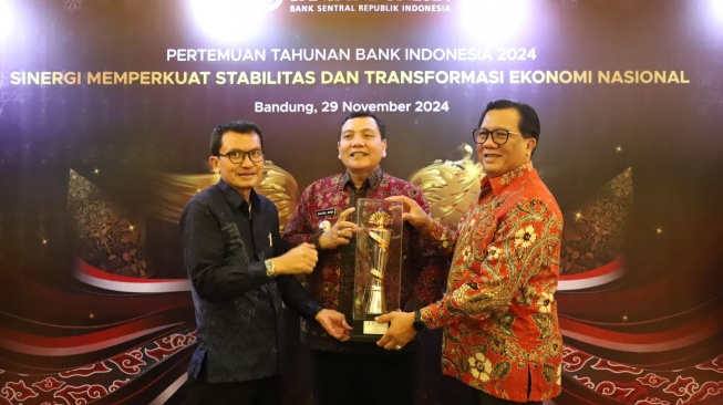 Penghargaan Tahunan Bank Indonesia, Pemkab Bogor Jadi Kabupaten Terbaik Pada Kategori Ekonomi Digital