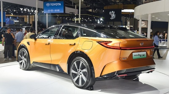 Toyot bZ3C Calon Mobil Listrik Terbaru Dari Toyota Dengan Jarak Tempuh 630 Km. (Foto: Autohome)