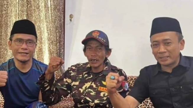 Sunhaji, penjual es teh viral bersama Miftah Maulana (Dok/NU Online)