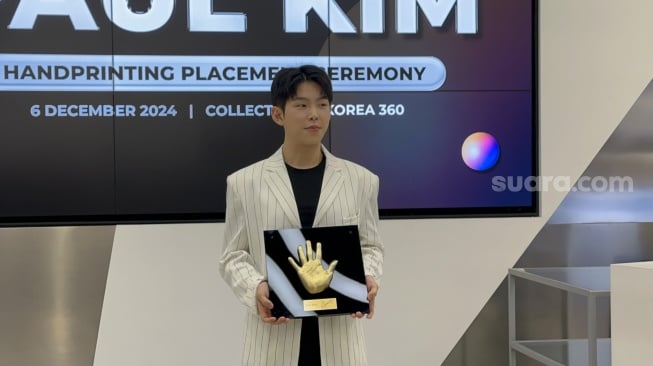 Susul Kim Soo Hyun, Handprinting Paul Kim Mejeng di Korea 360