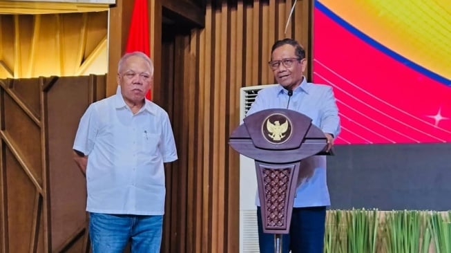 Mahfud MD sampai Basuki Hadimuljono Ikut Kumpul-kumpul Alumni UGM, Keberadaan Jokowi Dicari