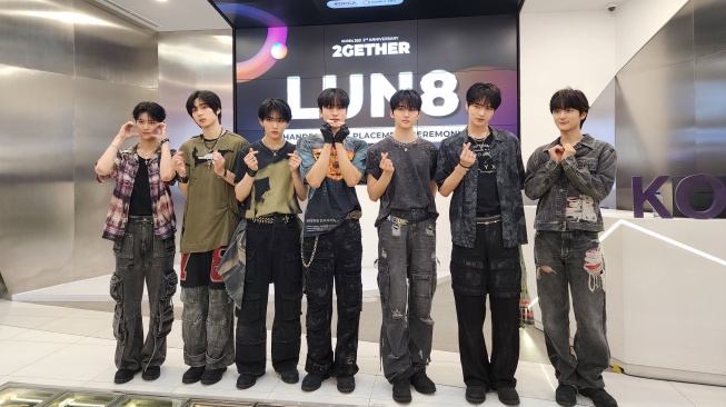 Boyband LUN8 di acara Korea 360 yang diadakan di Lotte Mall, Jakarta pada Jumat (6/12/2024). [dok: Korea 360]