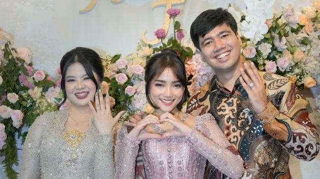 Indah Tri Pertiwi Lulusan Mana? Calon Kakak Ipar Fuji Punya Jabatan Mentereng