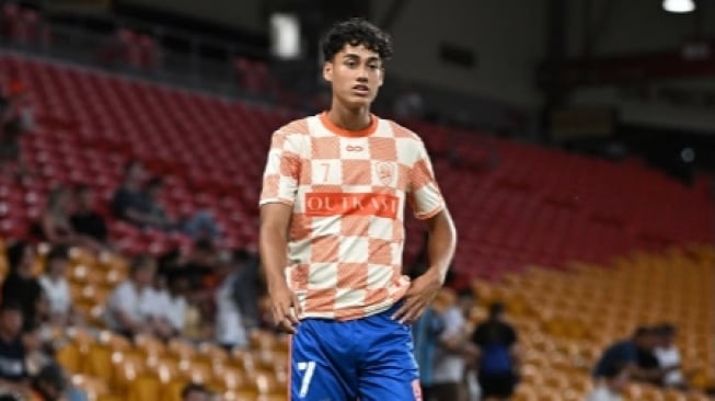 Cuma Main 5 Menit, Rafael Struick Telan Pil Pahit Bersama Brisbane Roar