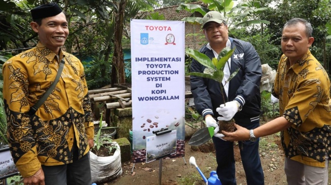 TMMIN Lakukan Kolaborasi Bersama Akademisi Kembangkan UMKM Berskala Global. (Foto: TMMIN)