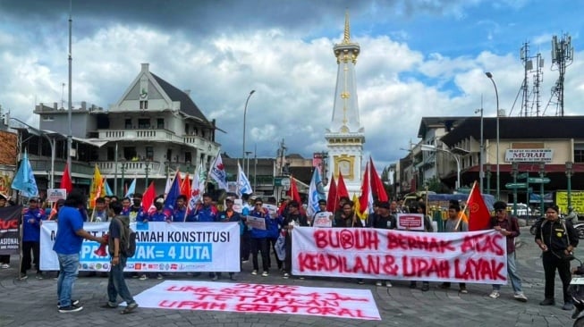 Buruh Jogja Unjukrasa, Tuntut UMK 2025 Rp4 Juta