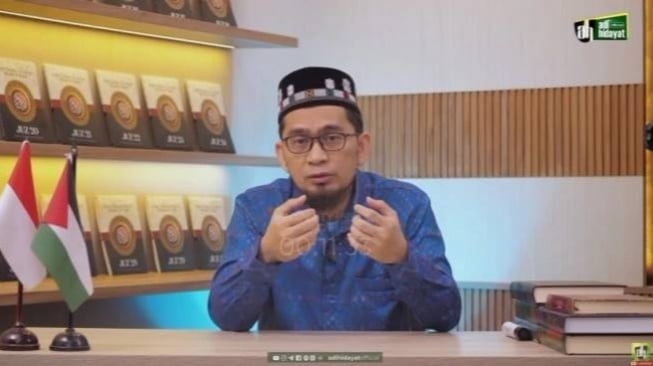 Ustaz Adi Hidayat (UAH) [Youtube @adihidayatofficial]