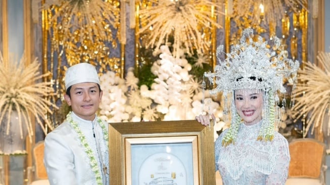 Akad nikah Rio Haryanto dan Athina Papadimitriou. (Instagram/theleonardi)