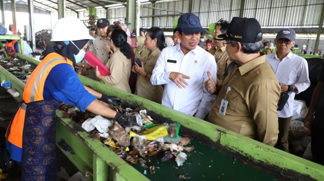 Salah satu upaya pengelolaan sampah. (Dok: PWI)