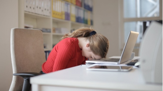 Menggali Makna Quiet Quitting: Solusi atau Gejala Kerja yang Tidak Sehat?