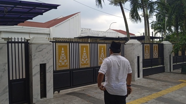 Eks Sekda Arief Disorot, Diduga Masih Tempati Rumah Dinas