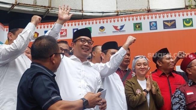 Pasangan Cagub-Cawagub Jakarta nomor urut satu, Ridwan Kamil (RK) - Suswono. (Suara.com/Lilis Varwati)