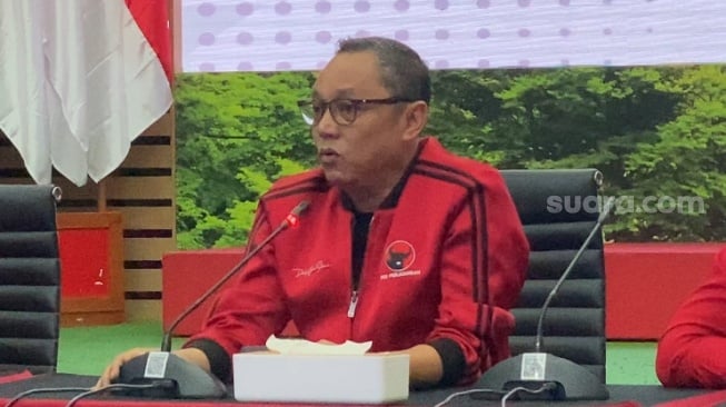 Ketua DPP PDI Perjuangan bidang Pemenangan Pemilu Eksekutif, Deddy Sitorus. (Suara.com/Faqih)