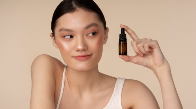 4 Pilihan Serum dengan Kandungan Propolis, Kulit Lebih Sehat Tanpa Jerawat