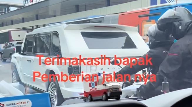 Momen Konvoi Mobil RI 1 Auto Menepi usai Melihat Ambulans Melintas: Bukan Soal Protokol, tapi...