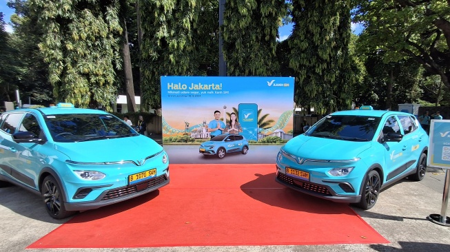 Taksi listrik Xanh SM saat diluncurkan di Jakarta, Rabu (18/12/2024). [Suara.com/Michele A Amebelle]