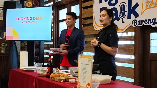 Chef Innovation R&D ABC Indonesia, Tenesse Debra beri tips memasak pakai kecap (Suara.com/Dini Afrianti Efendi)