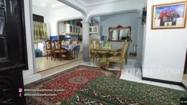 Potret rumah ustaz Maulana (YouTube/TRANS TV Official)