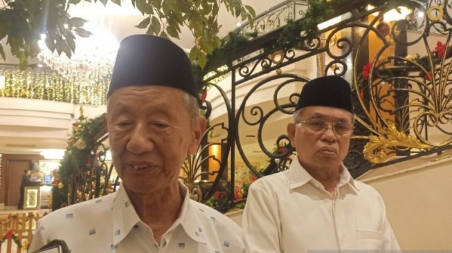 YPKPI Masjid Baiturahman Buka Suara Soal Isu Pengawal Gibran Usir Jemaah Salat Jumat: Itu Meluruskan Shaf