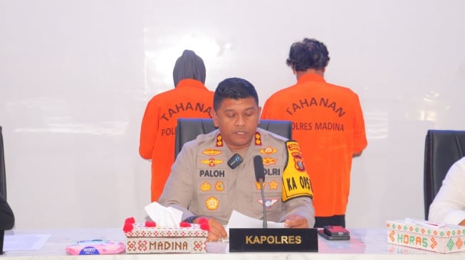 Kapolres Madina AKBP Arie Sofandi Paloh saat konferensi pers. [dok  Polres Madina]