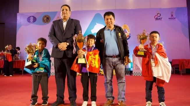 Pecatur muda Indonesia, Zach Alexander Tjong meraih prestasi di Asian School Chess Championship 2024 yang digelar di Bangkok, Thailand, pada 1–11 Desember 2024. [Istimewa]