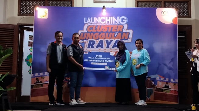 Gen Z Solo Makin Cuan! Bank Raya Bantu UMKM Gedang Ambon Go Digital