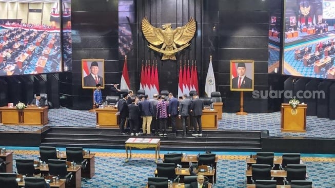 Kacau! Cuma Titip Absen, Banyak Anggota DPRD DKI Dicari-cari Gegara Bolos Sidang Paripurna