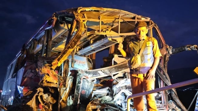 Duka Mendalam Rombongan Pelajar di Bogor Alami Kecelakaan Maut di Tol Malang, 4 Orang Meninggal