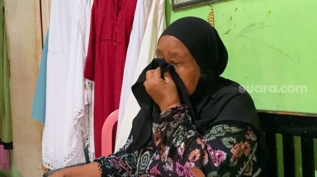 Sambil Nangis, Istri Pertama Berharap Pak Tarno Pulang dari Rumah Istri Muda