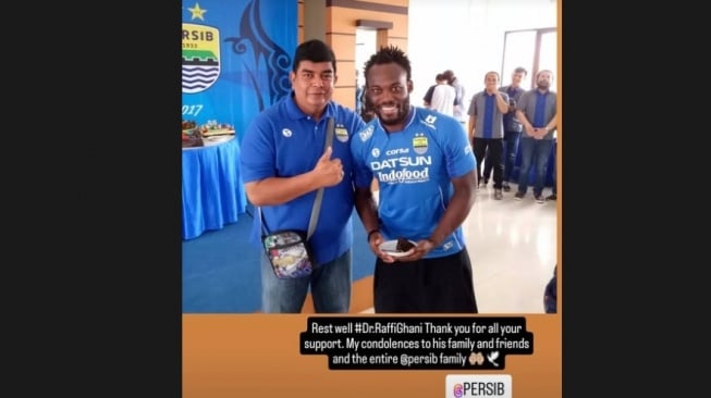 Michael Essien dan dokter Persib Bandung, Mochamad Rafi Ghani [Tangkap layar]