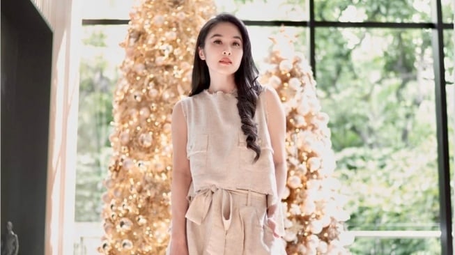 Penampakan Pohon Natal Mewah Sandra Dewi dari Tahun ke Tahun (Instagram)