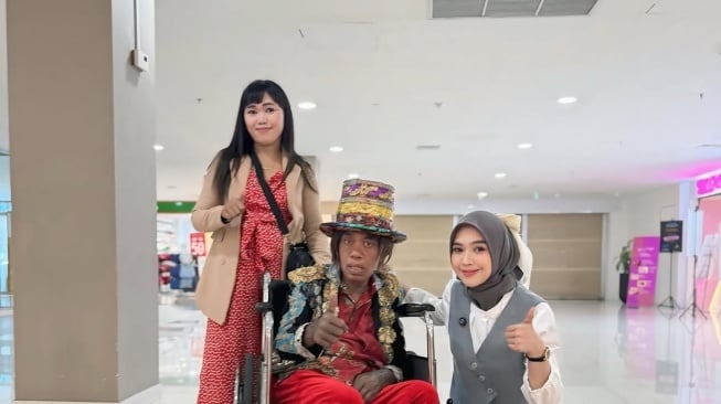 Deretan Artis Bantu Pak Tarno, Ada yang Dikontenin Maupun Diam-Diam Larisi Dagangan