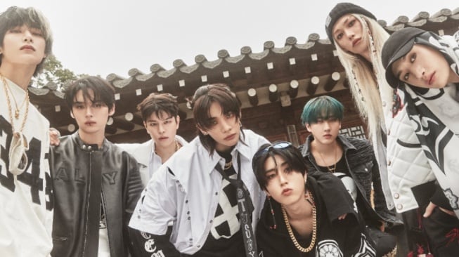 Stray Kids Jadi Artis Pertama dengan 6 Album Debut di No. 1 Billboard 200