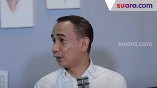 Anggota Komisi III DPR RI fraksi Partai NasDem, Rudianto Lallo dalam Podcast DeepTalk Suara.com. (Suara.com)