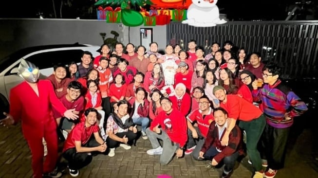 Unggahan Deddy Mahendra Desta di Hari Natal (Instagram/@desta80s)