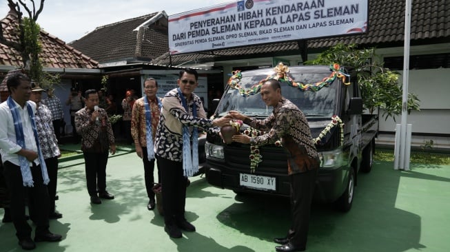 Pemkab Sleman Hibahkan Kendaraan Operasional Bagi Lapas Cebongan Sleman