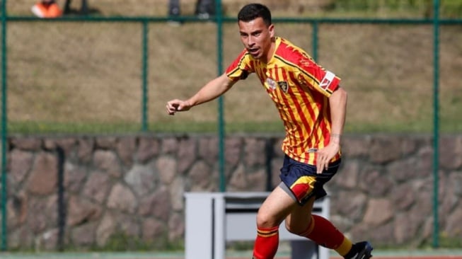 Thom Haye saat membela Lecce pada 2018/2019 [Tangkap layar Instagram]