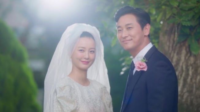 Berakhir Happy Ending, Gaun Jung Yu Mi di Drama Korea 'Love Your Enemy' Dikritik