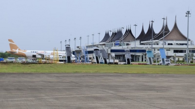 Polres Padang Pariaman Gagalkan Penyelundupan 1 Kg Sabu di Bandara Internasional Minangkabau