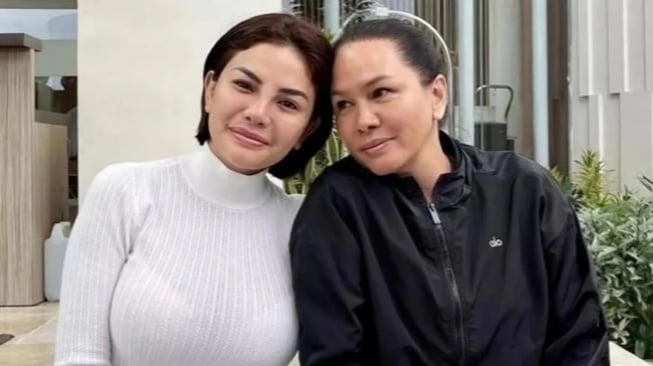 Fitri Salhuteru Diduga Tak Sabar Tunggu Nikita Mirzani Tiba di Indonesia: Hati-Hati Kau!