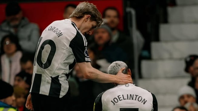 Manchester United belum mampu terlepas dari tren negatif. Melawan Newcastle United di Stadion Old Trafford, Selasa (31/12) dinihari WIB, United menyerah 0-2. [Instagram]