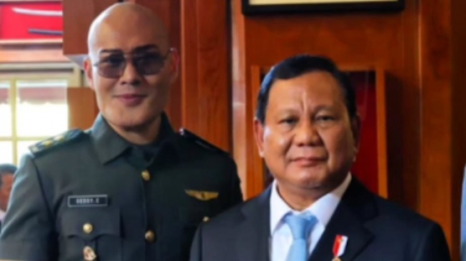 Deddy Corbuzier Marah-marah Makan Bergizi Gratis Dibilang Tak Enak: Sekaya Apa Ente Komplain?