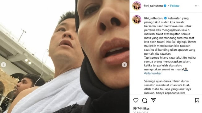 Fitri Salhuteru dan Cencen Kurniawan di Tanah Suci (Instagram/@fitri_salhuteru)