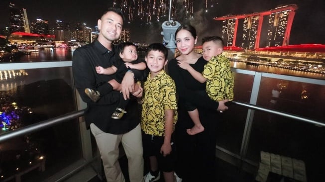 Mengintip Merek dan Harga Baju Anak-Anak Raffi Ahmad saat Tahun Baruan di Singapura, Punya Lily Paling Mahal!