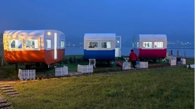 Bermalam di Caravan Glamping, Wajah Baru dari Wisata Populer Cileunca Land